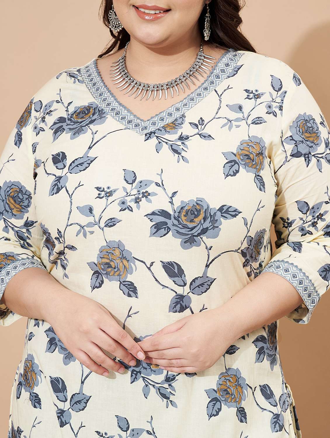 women floral three quarter sleeve kurta pant with dupatta set - 22080551 - Standard Image - 4