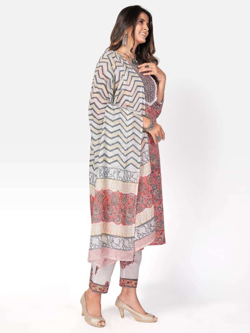 women three quarter sleeve kurta pant with dupatta set - 22080558 - Standard Image - 1