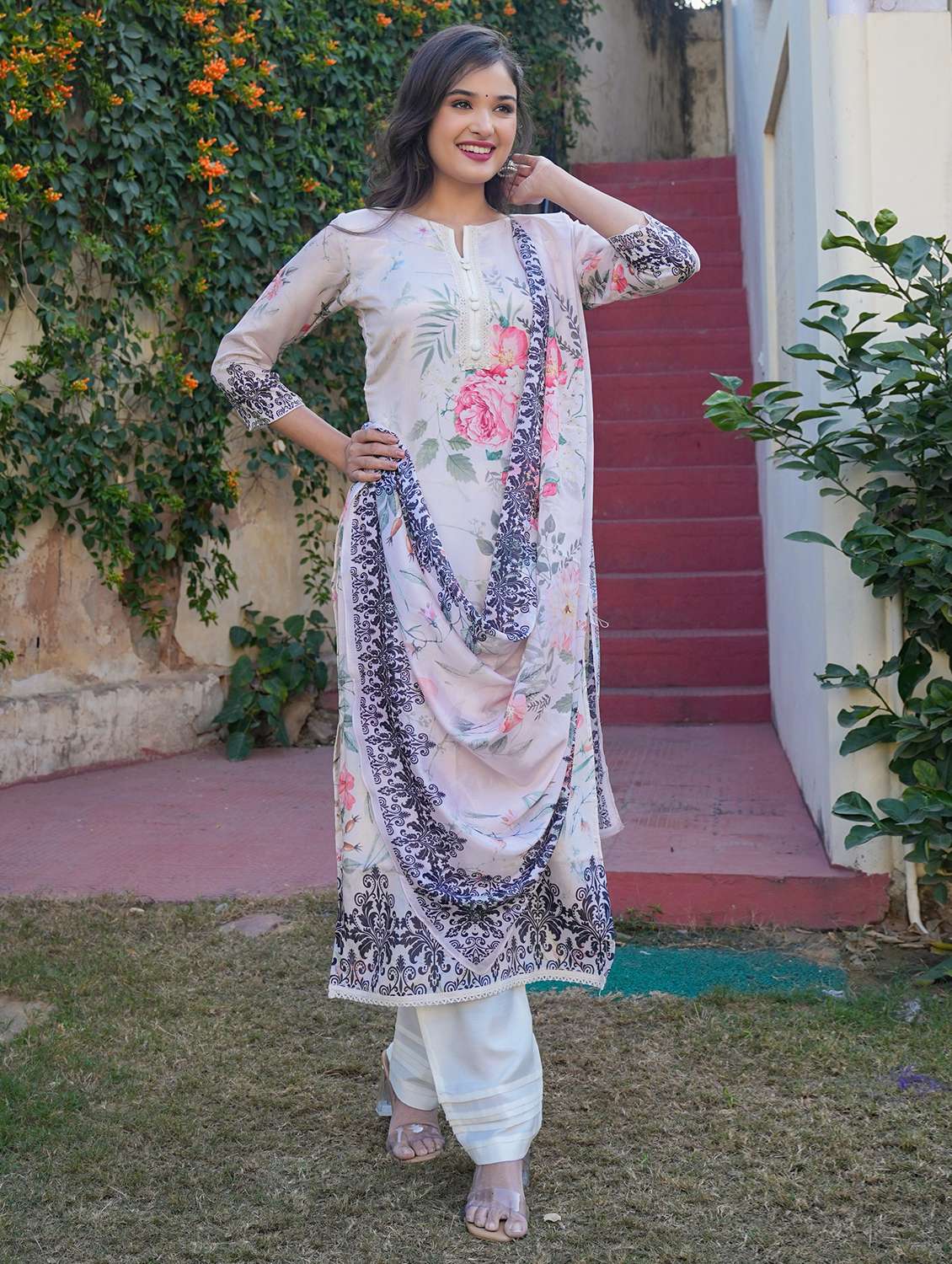 women three quarter sleeve kurta pant with dupatta set - 22080563 - Standard Image - 4