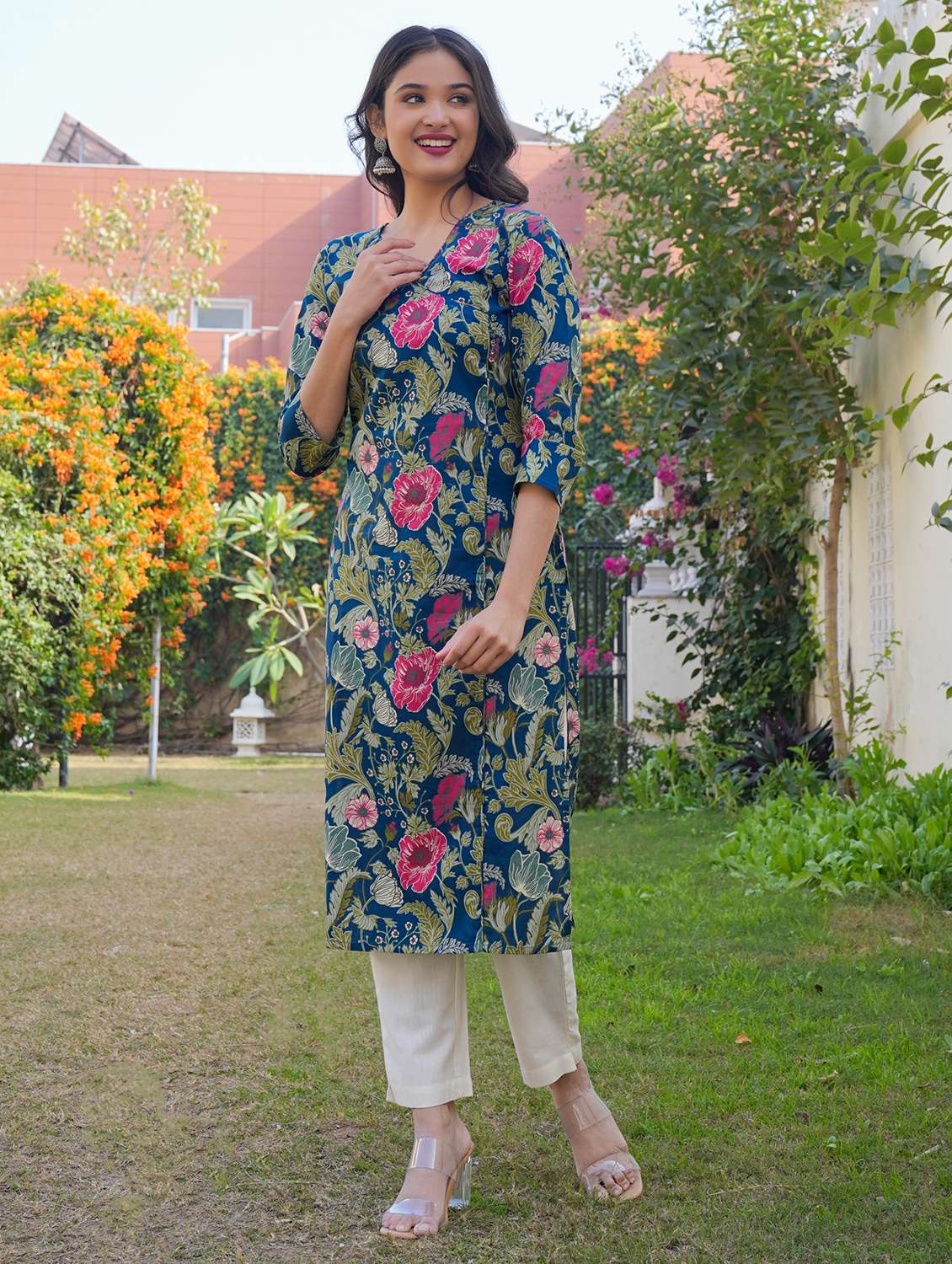 women floral three quarter sleeve straight kurta - 22080571 -  Standard Image - 1