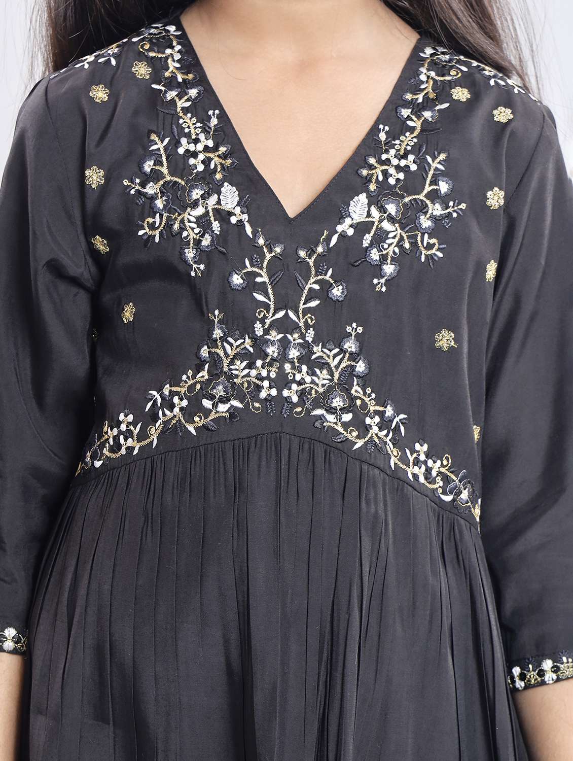  girls embroidered kurta and palazzo with dupatta   - 22080639 -  Standard Image - 4