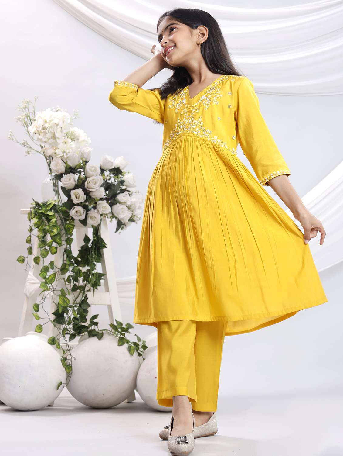 yellow silk blend suit set - 22080675 - Standard Image - 1