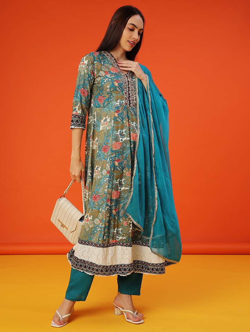 women three quarter sleeve kurta and pant with dupatta - 22082137 -  Standard Image - 1