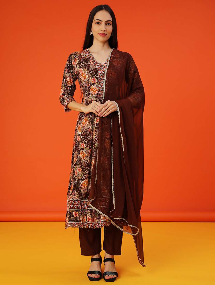 women three quarter sleeve kurta and pant with dupatta - 22082138 -  Standard Image - 1