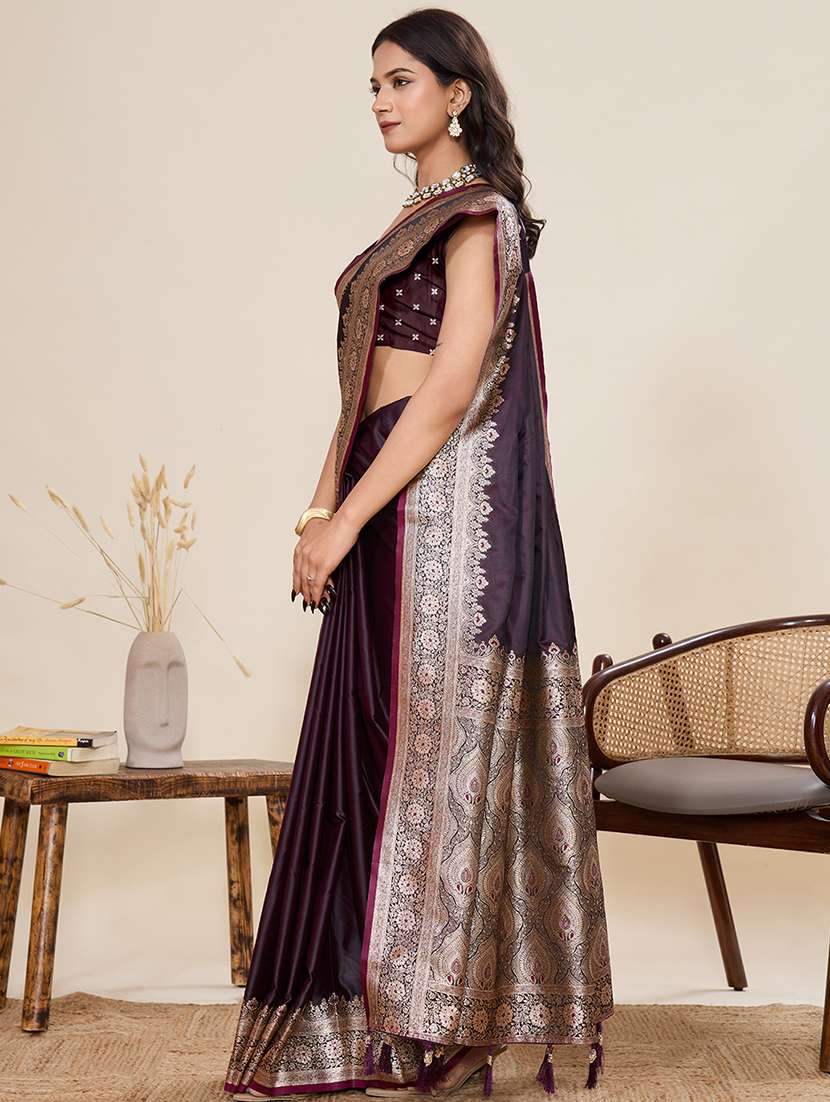 women solid with bordered saree with blouse - 22082195 -  Standard Image - 1
