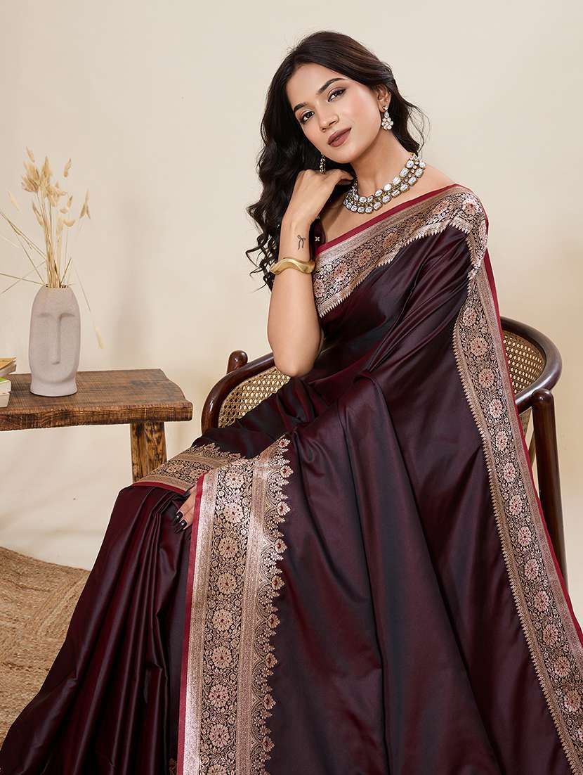 women solid with bordered saree with blouse - 22082196 - Standard Image - 4