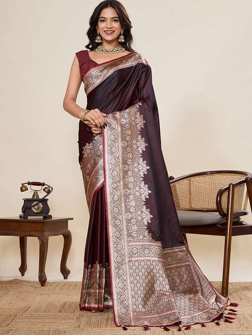 women solid with bordered saree with blouse - 22082199 -  Standard Image - 0