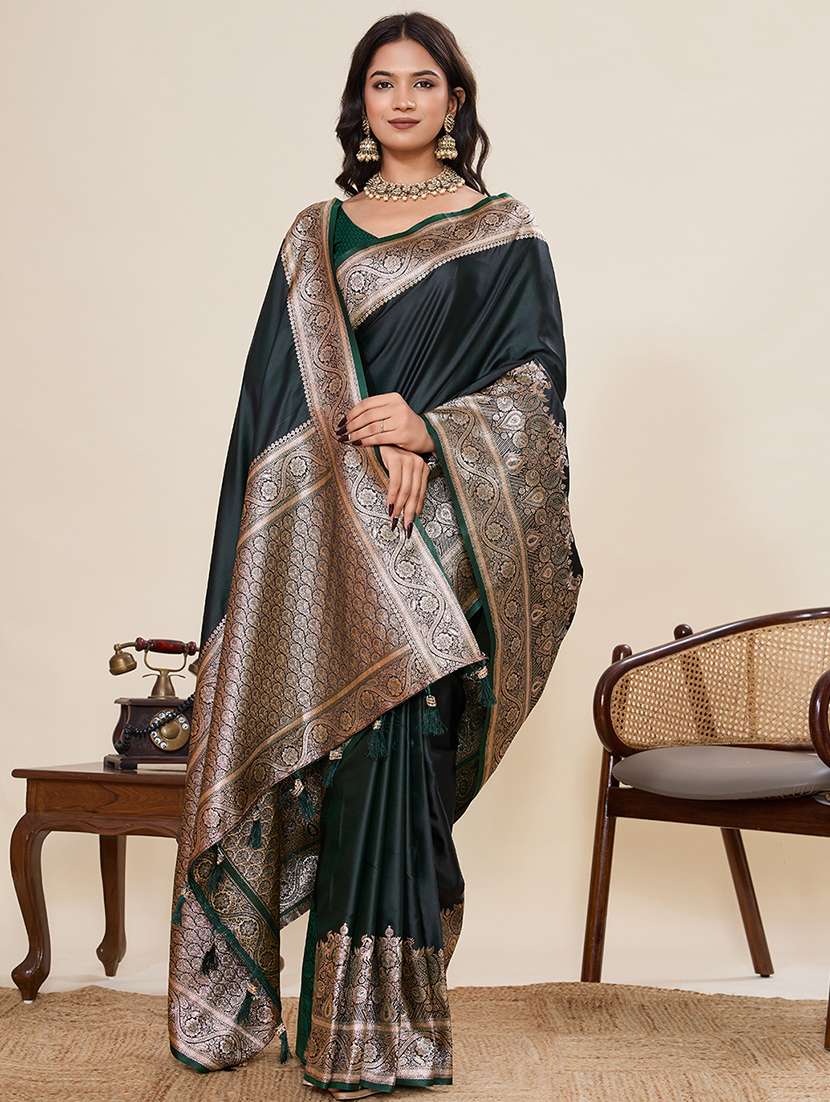 women solid with bordered saree with blouse - 22082200 -  Standard Image - 1