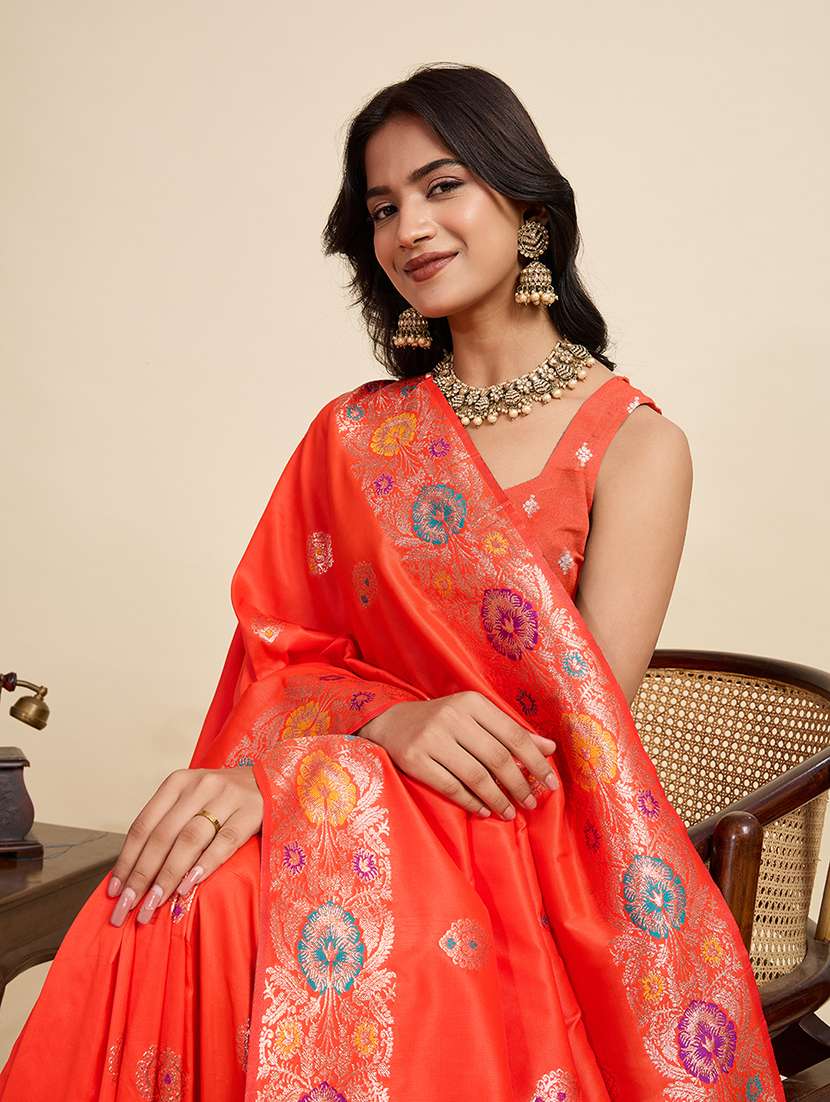 women self design banarasi saree with blouse - 22082207 - Standard Image - 4