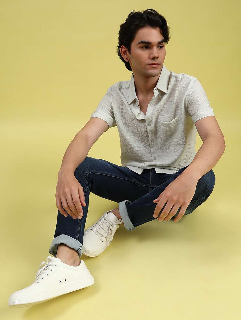 men textured short sleeves regular fit t-shirt  - 22082461 -  Standard Image - 4