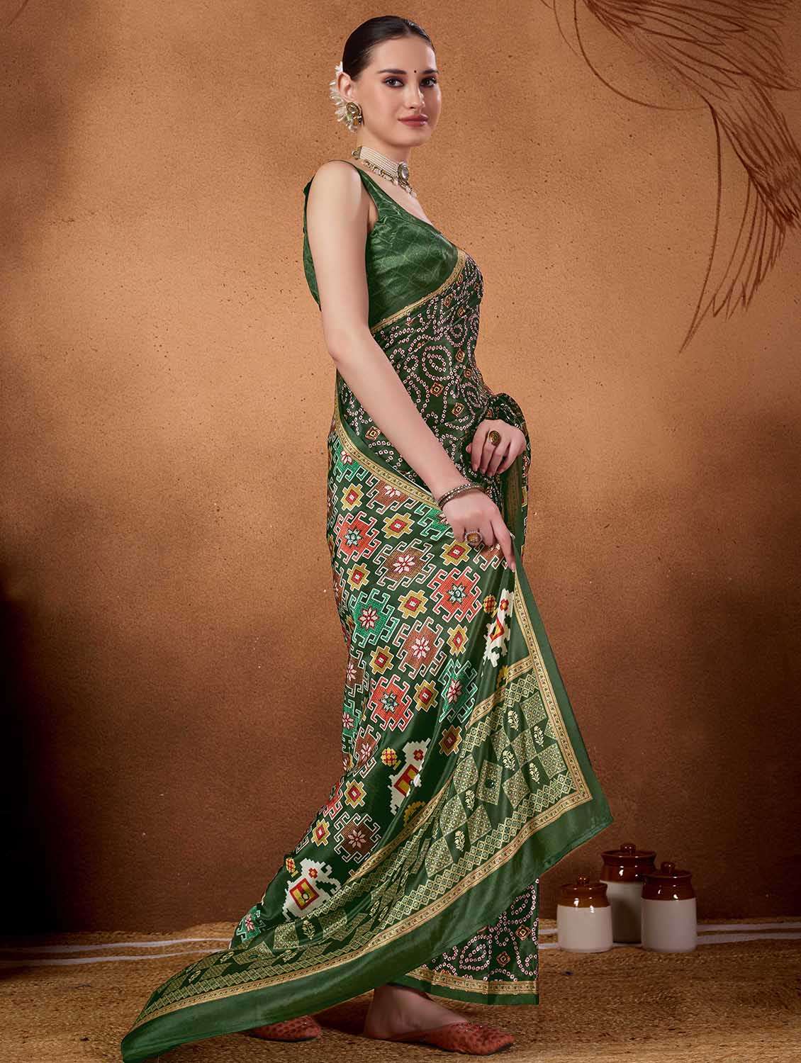 women printed casual wear saree with blouse - 22083003 -  Standard Image - 1