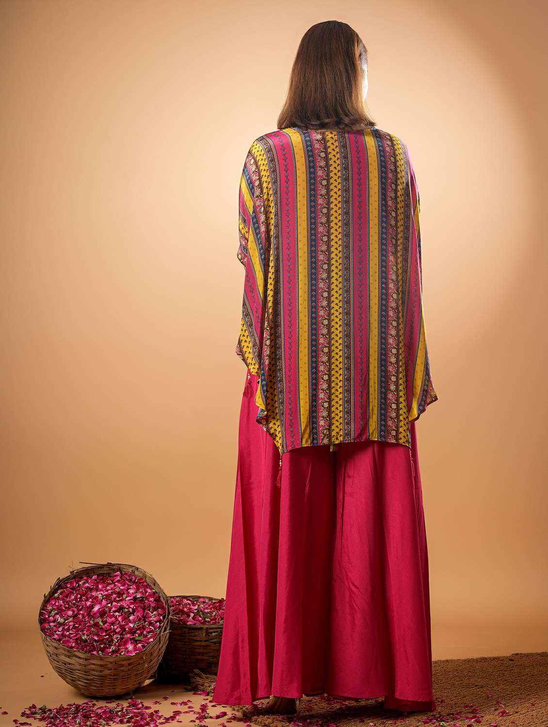 women printed kimono sleeve ethnic co-ord set - 22083143 -  Standard Image - 4