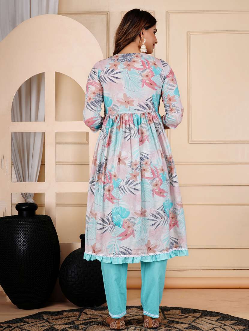 women floral three quarter sleeve kurta pant with dupatta set - 22083221 - Standard Image - 4