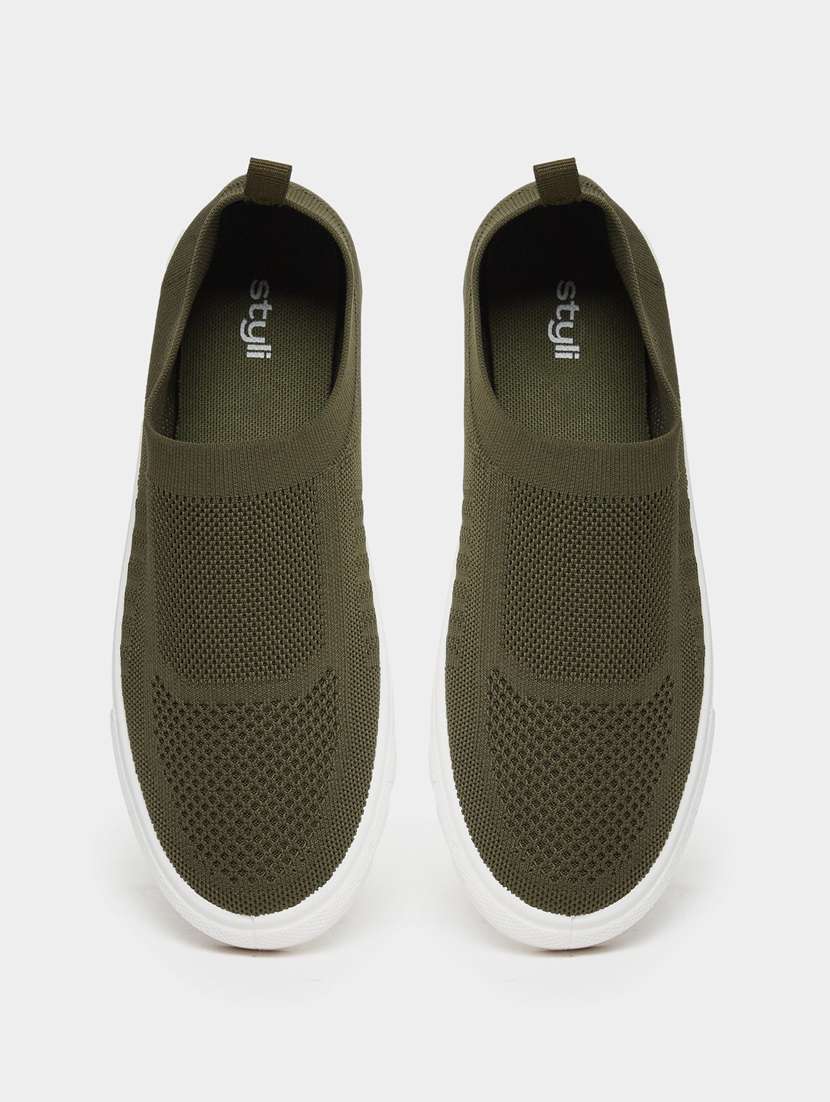 men solid slip on casual shoe - 22083439 - Standard Image - 4