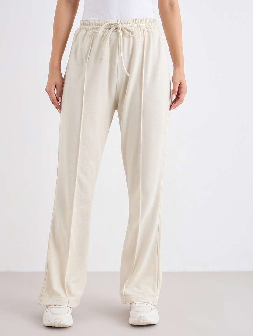 women solid mid rise track pant