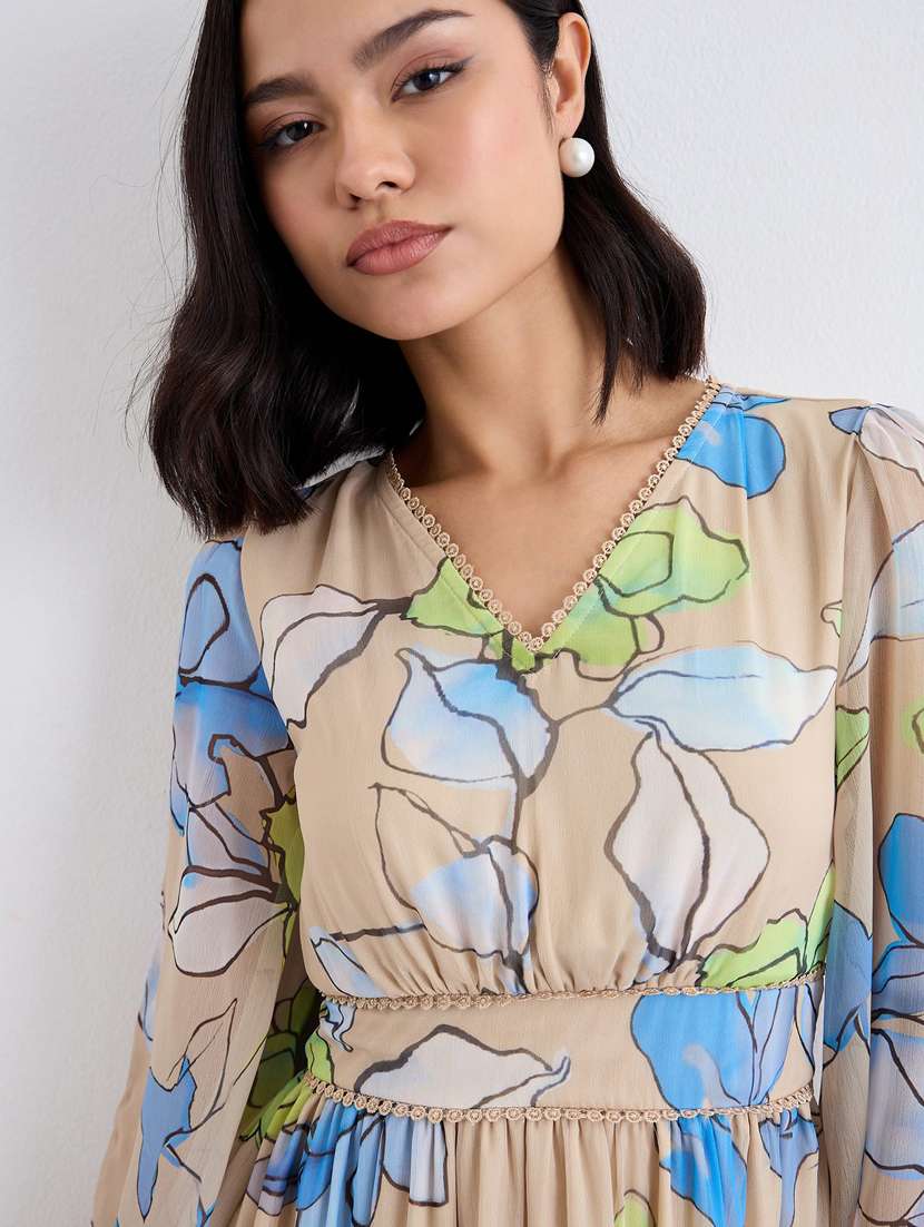 women printed bell sleeve a-line maxi dress - 22083497 - Standard Image - 4