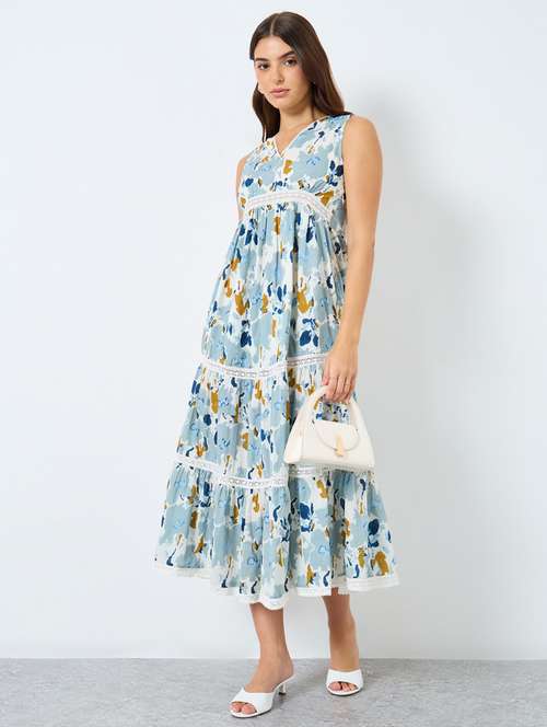 women printed sleeveless  tiered dress - 22083516 -  Standard Image - 0
