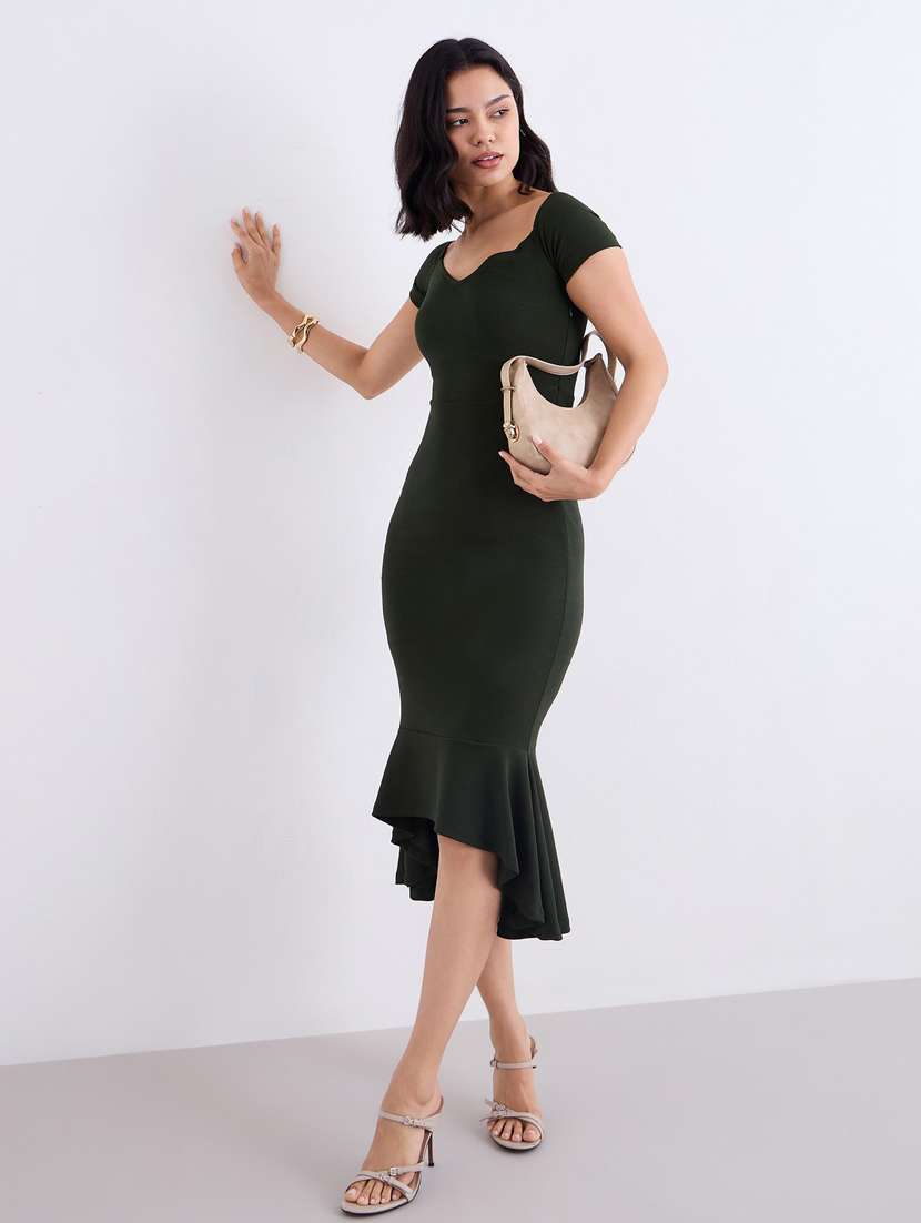 women solid sweetheart neck bodycon dress