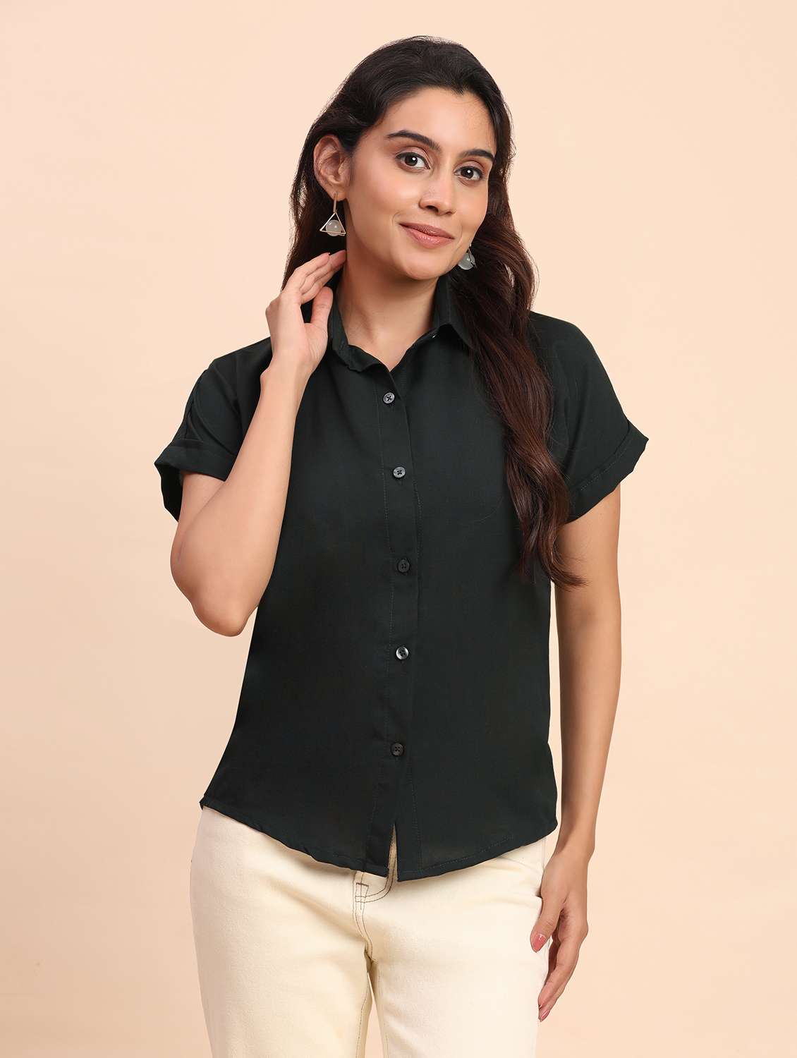 women solid short sleeve collared shirt