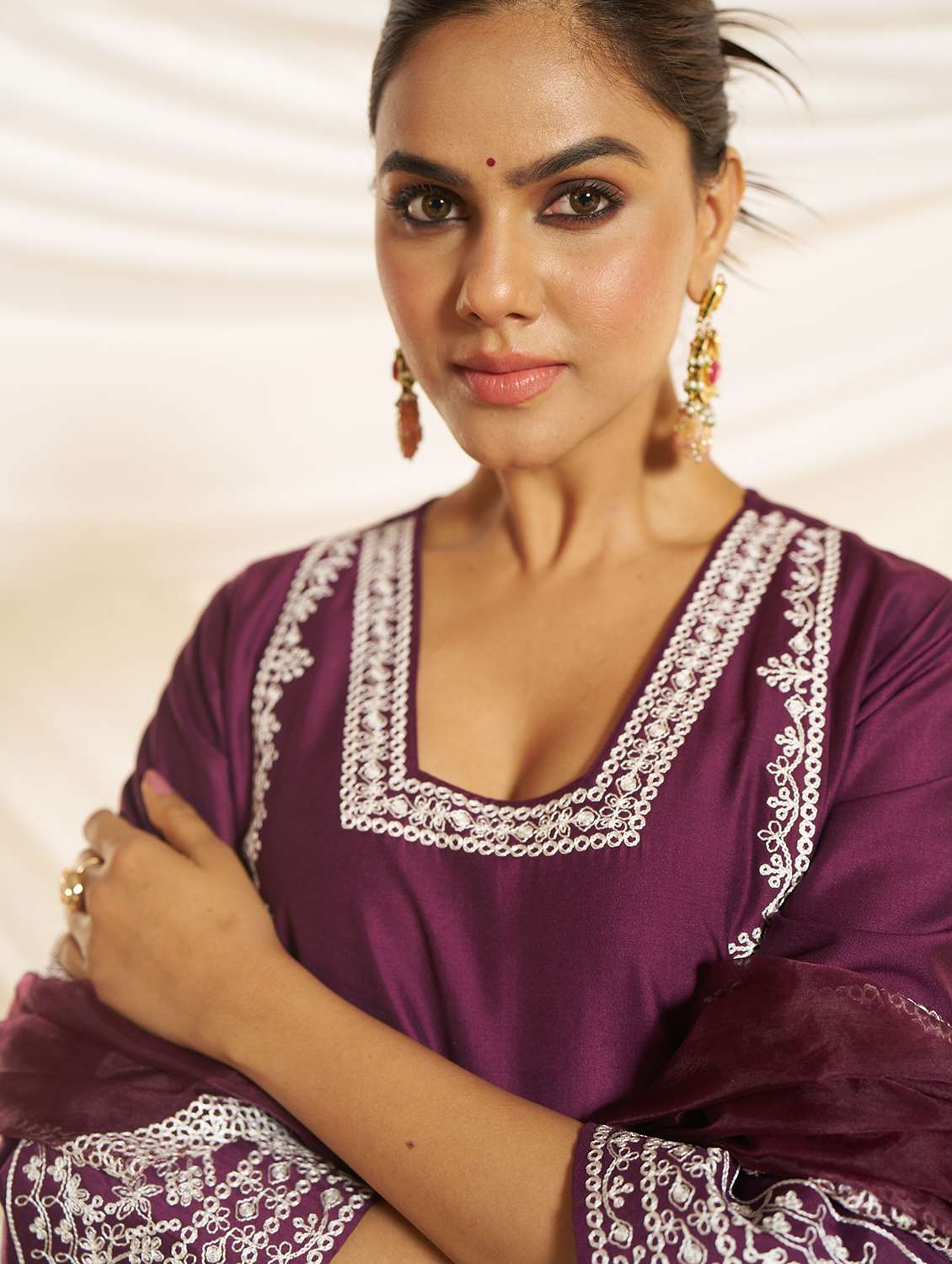 women embroidered three quarter sleeve kurta pant with dupatta set - 22083641 -  Standard Image - 4