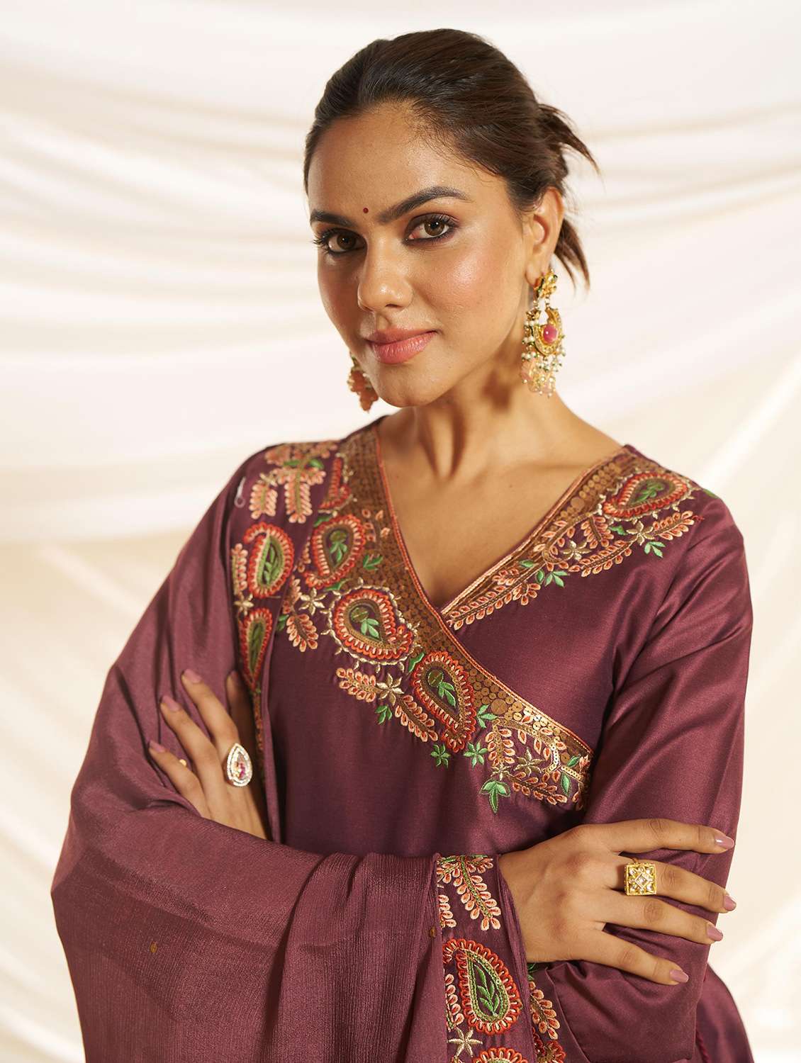 women embroidered three quarter sleeve kurta pant with dupatta set - 22083648 -  Standard Image - 4