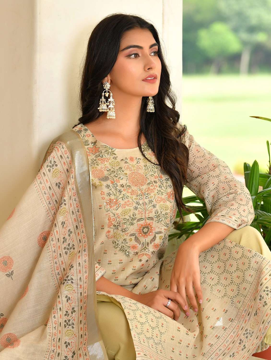 women floral three quarter sleeve kurta pant with dupatta set - 22083999 - Standard Image - 4