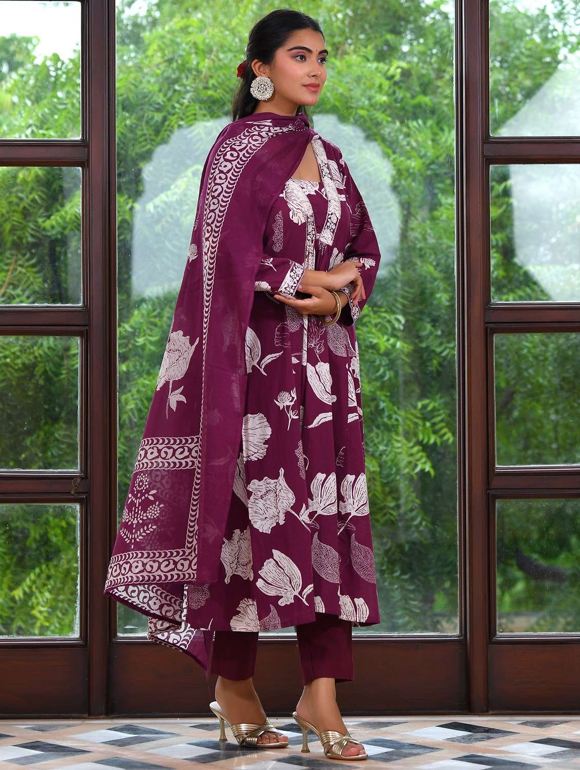 women floral printed long sleeve kurta pant with dupatta set - 22084025 - Standard Image - 1