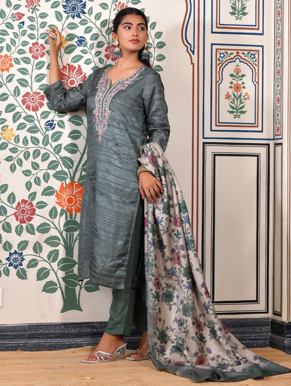 women striped three quarter sleeve kurta pant with dupatta set - 22084026 -  Standard Image - 1