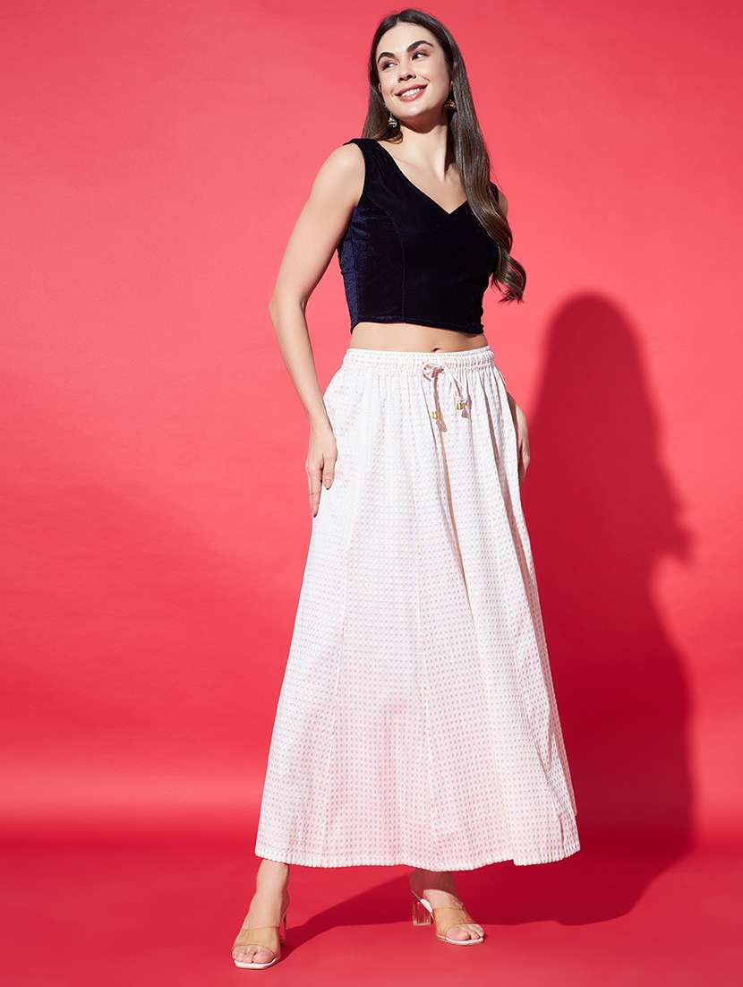 women solid sleeveless stitched velvet blouse - 22084031 - Standard Image - 4