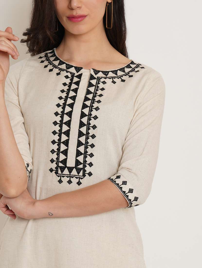 women embroidered three quarter sleeve kurta pant set - 22084036 -  Standard Image - 4