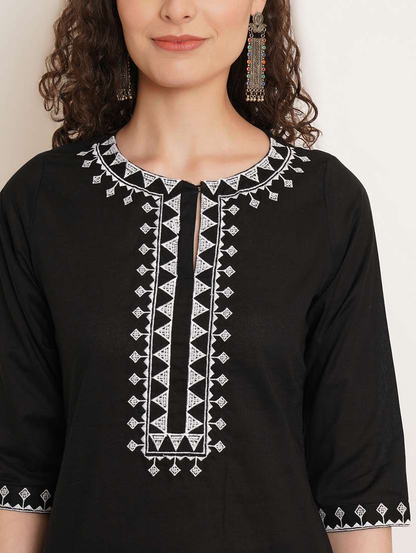 women embroidered three quarter sleeve kurta pant set - 22084037 -  Standard Image - 4