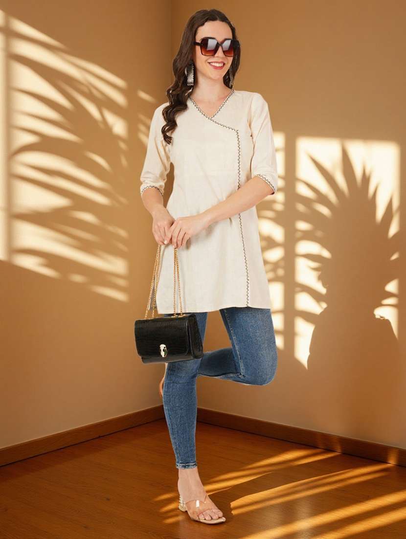 women embroidered three quarter sleeve straight kurti - 22084052 -  Standard Image - 4