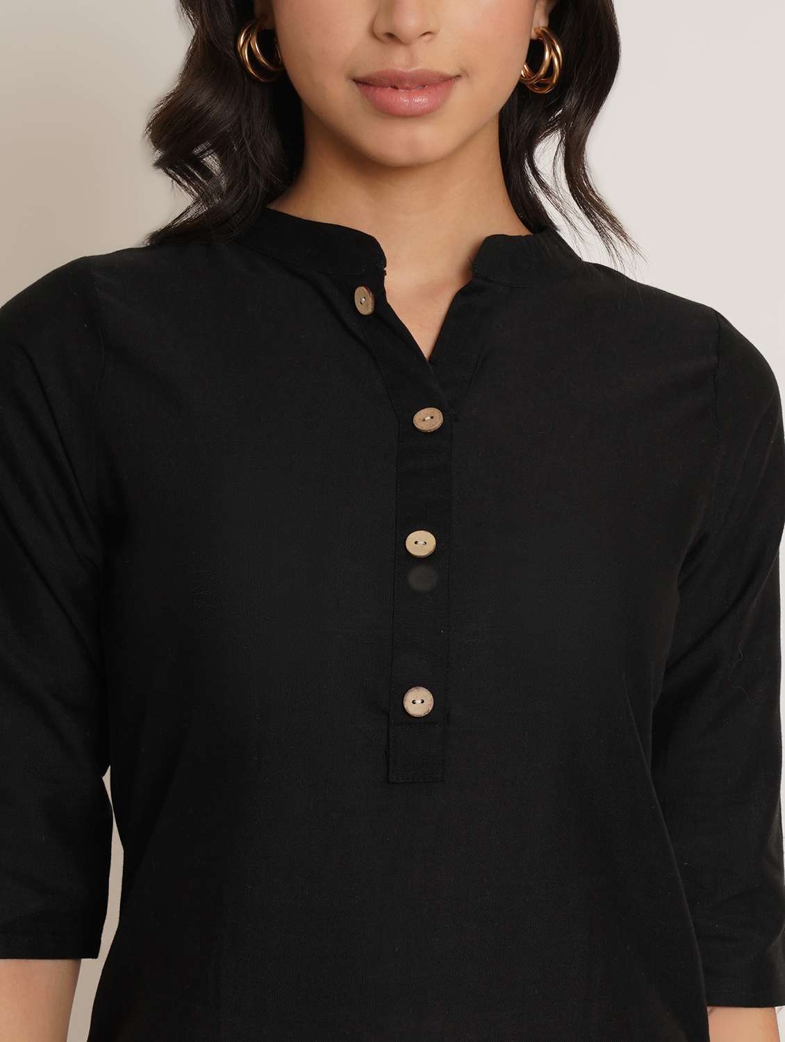 women solid three quarter sleeve straight kurti - 22084063 - Standard Image - 4