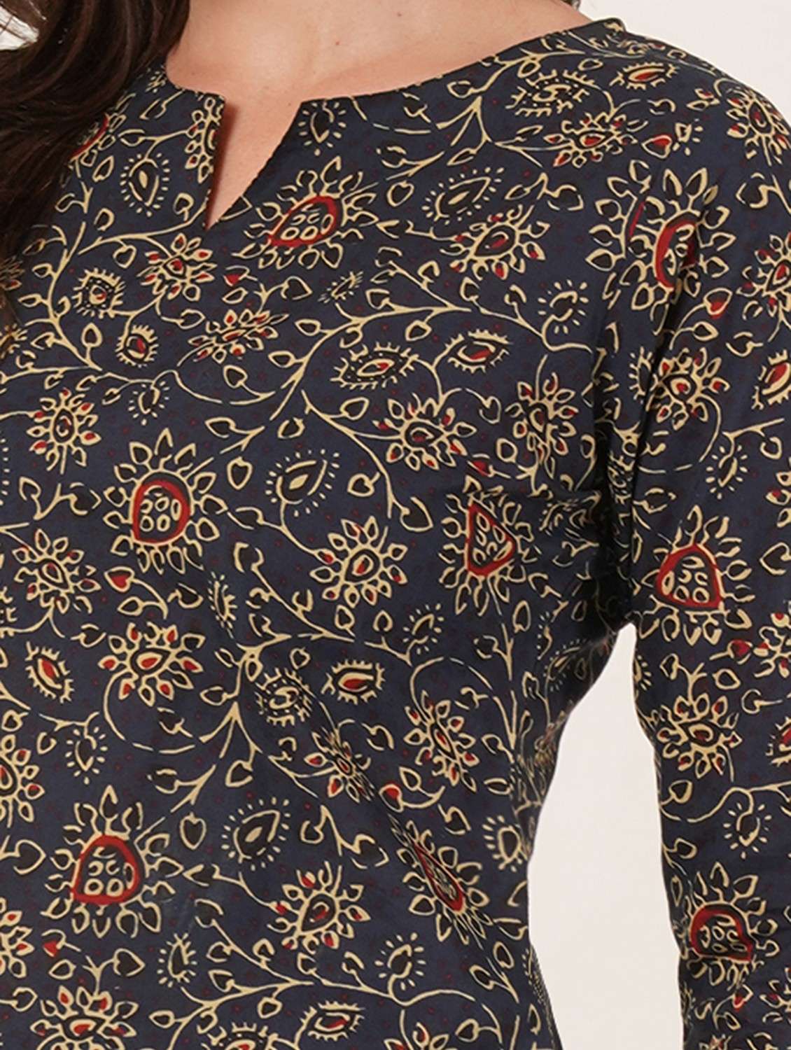 women printed three quarter sleeve straight kurti - 22084071 -  Standard Image - 4