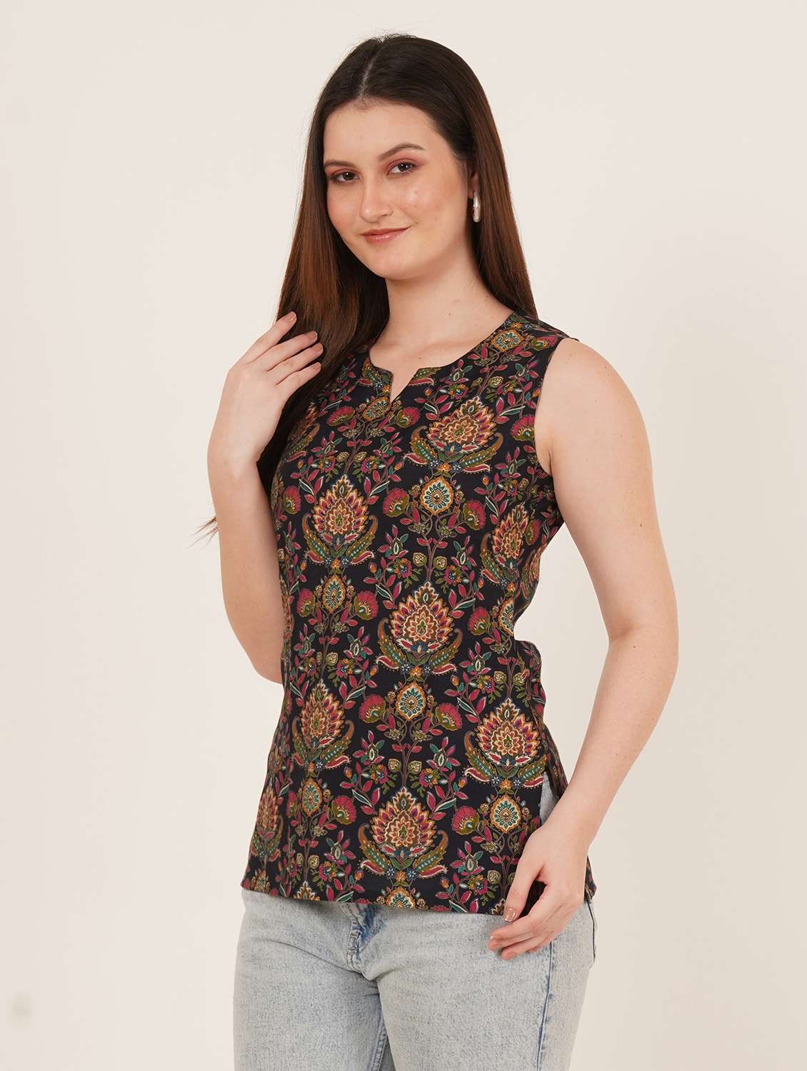 women printed sleeveless straight kurti