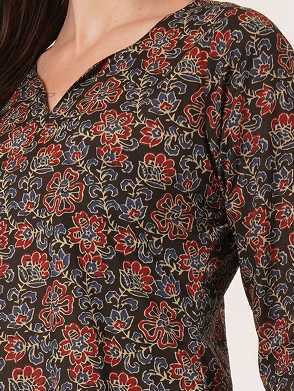 women printed three quarter sleeve straight kurti - 22084171 -  Standard Image - 4