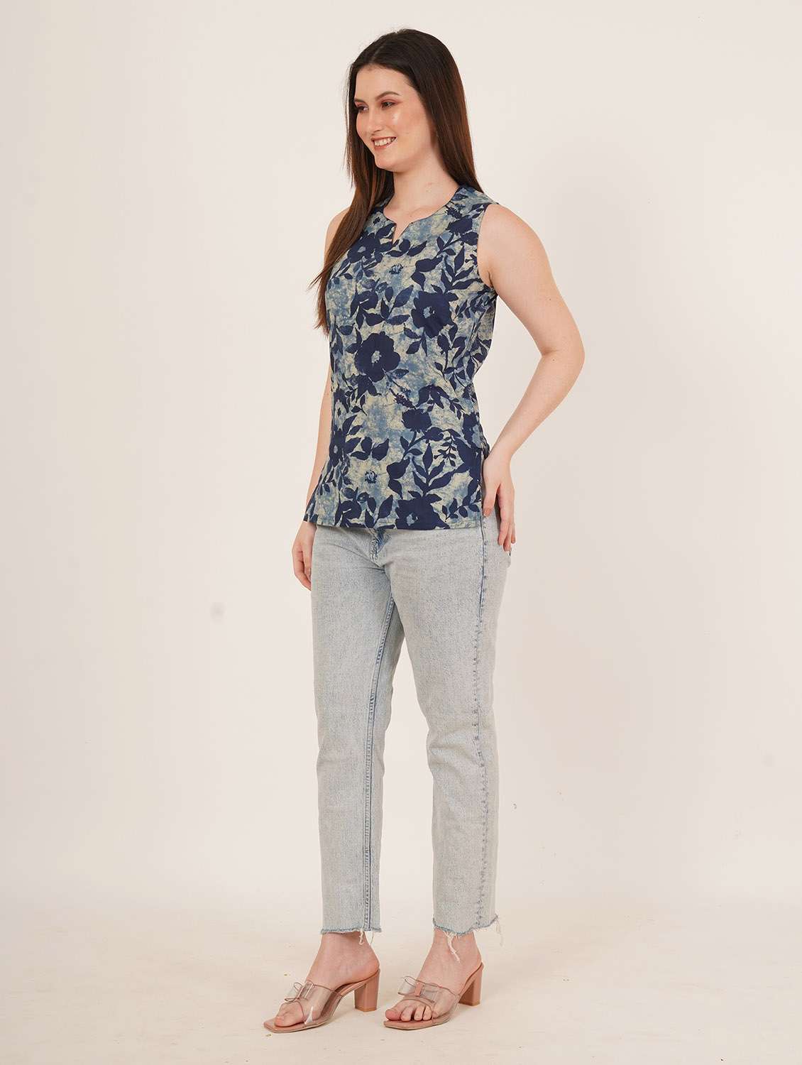 women floral printed sleeveless straight kurti - 22084185 -  Standard Image - 6