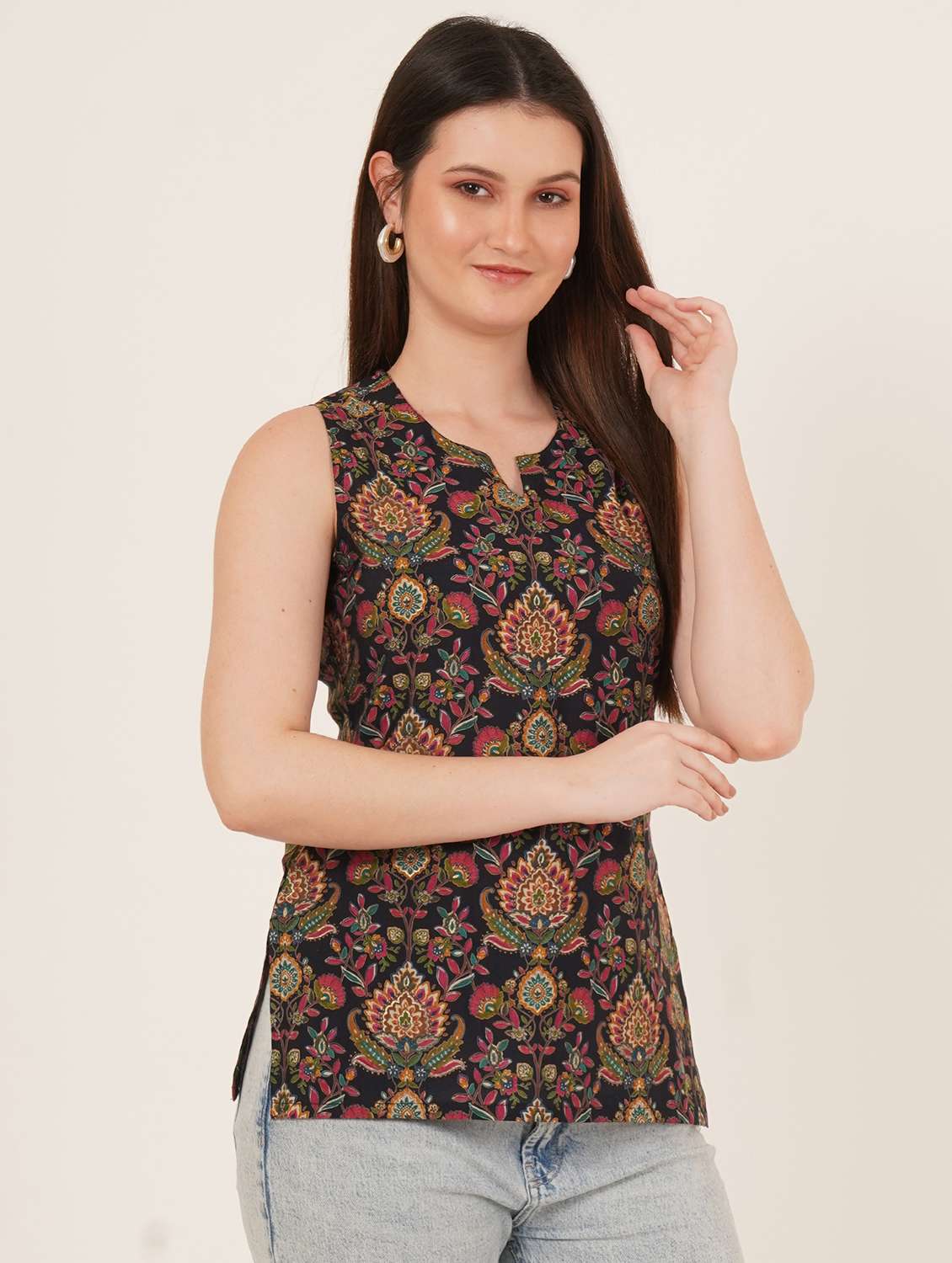 women printed sleeveless straight kurti