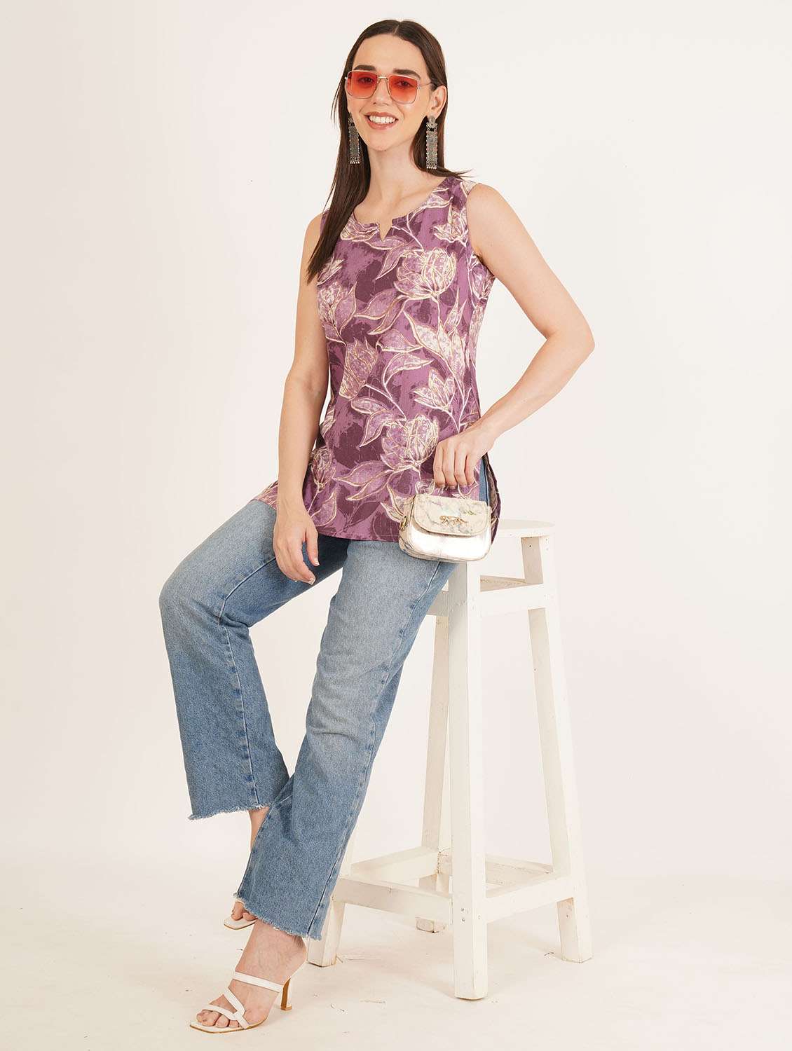 women floral printed sleeveless straight kurti - 22084194 -  Standard Image - 6