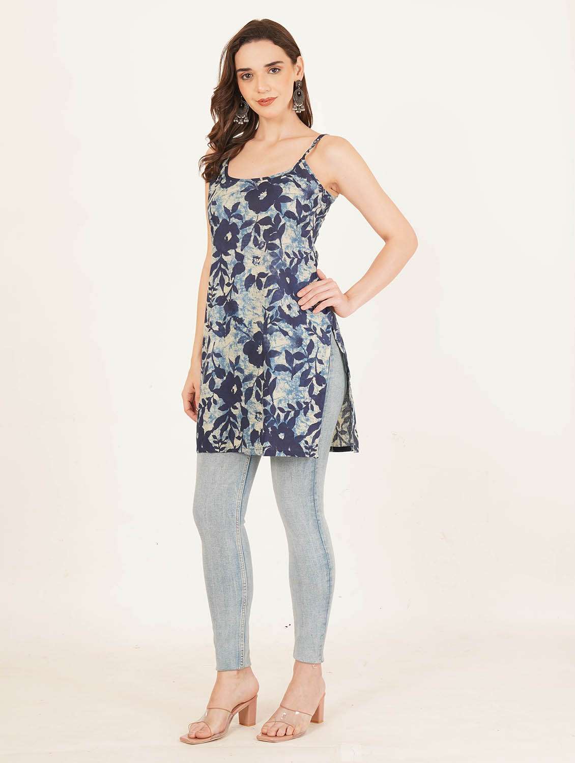 women floral printed sleeveless straight kurti - 22084205 - Standard Image - 4