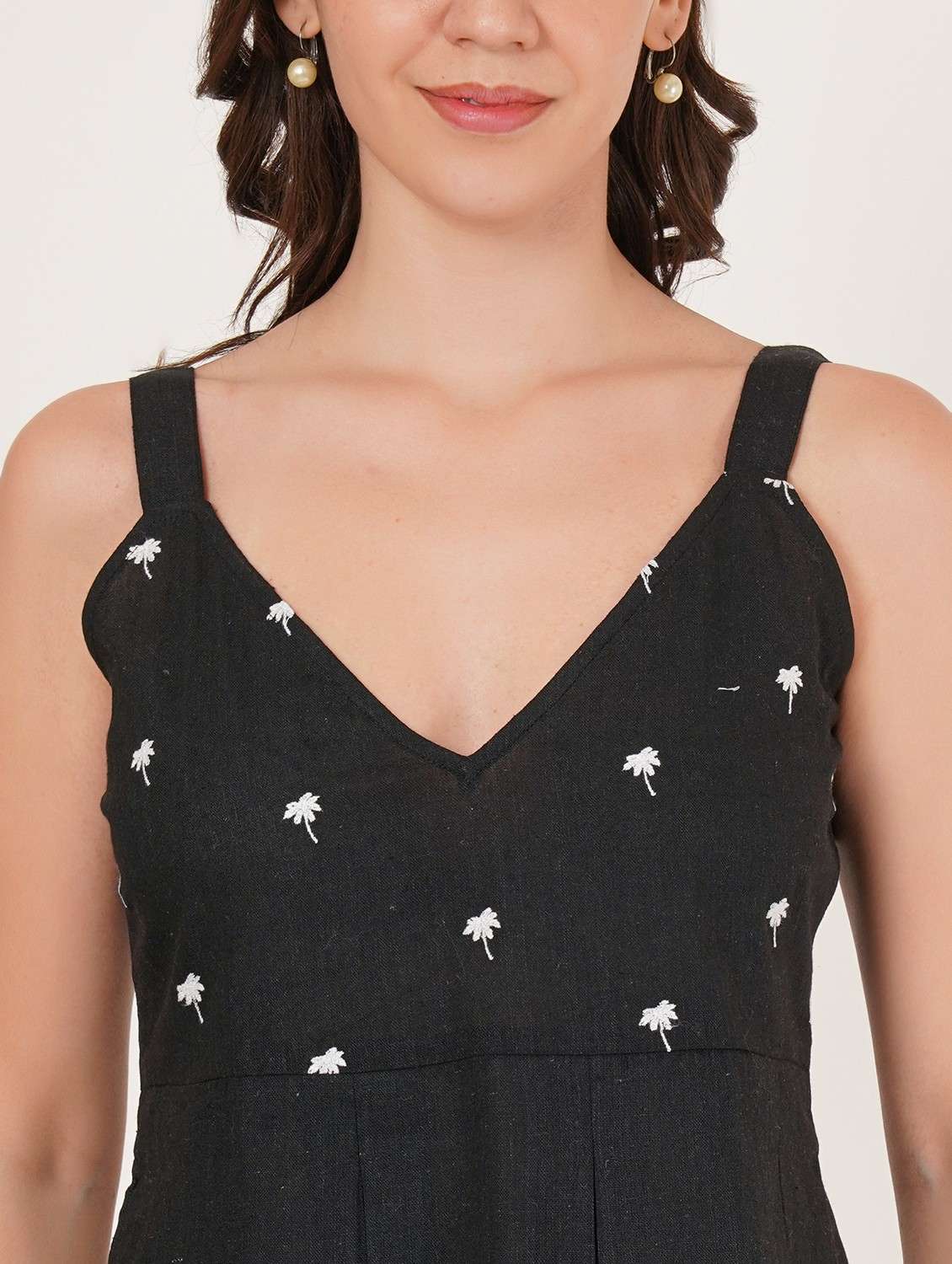 women embroidered shoulder strap a-line kurti - 22084226 - Standard Image - 4