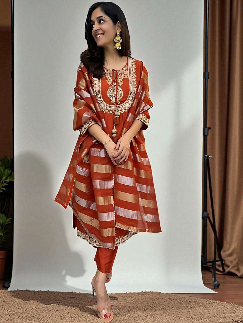 women embroidered three quarter sleeve kurta pant with dupatta set - 22084532 - Standard Image - 1