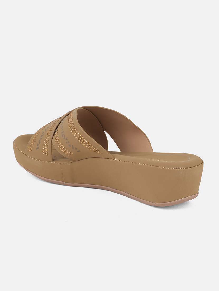 women solid slip on wedges - 22084631 - Standard Image - 4