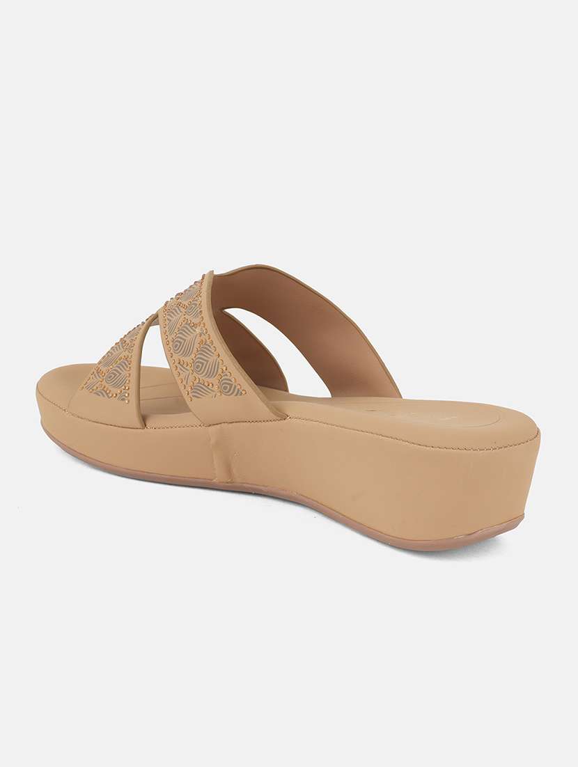 women solid slip on wedges - 22084636 - Standard Image - 4