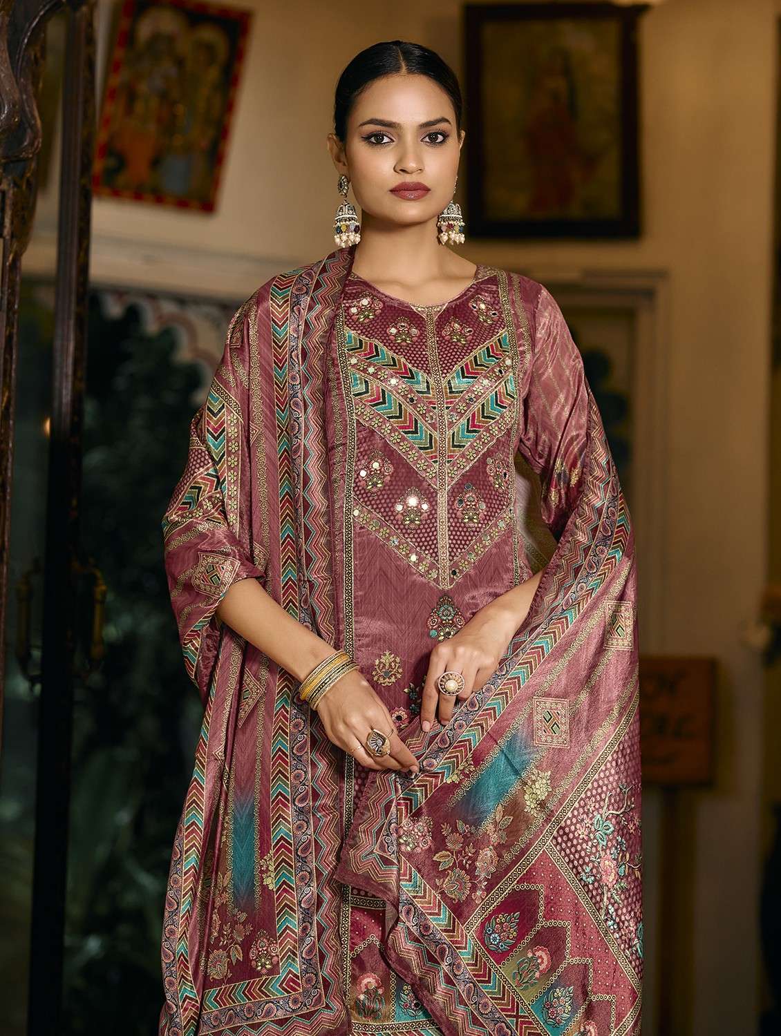 women printed three quarter sleeve kurta palazzo with dupatta set - 22084663 -  Standard Image - 4