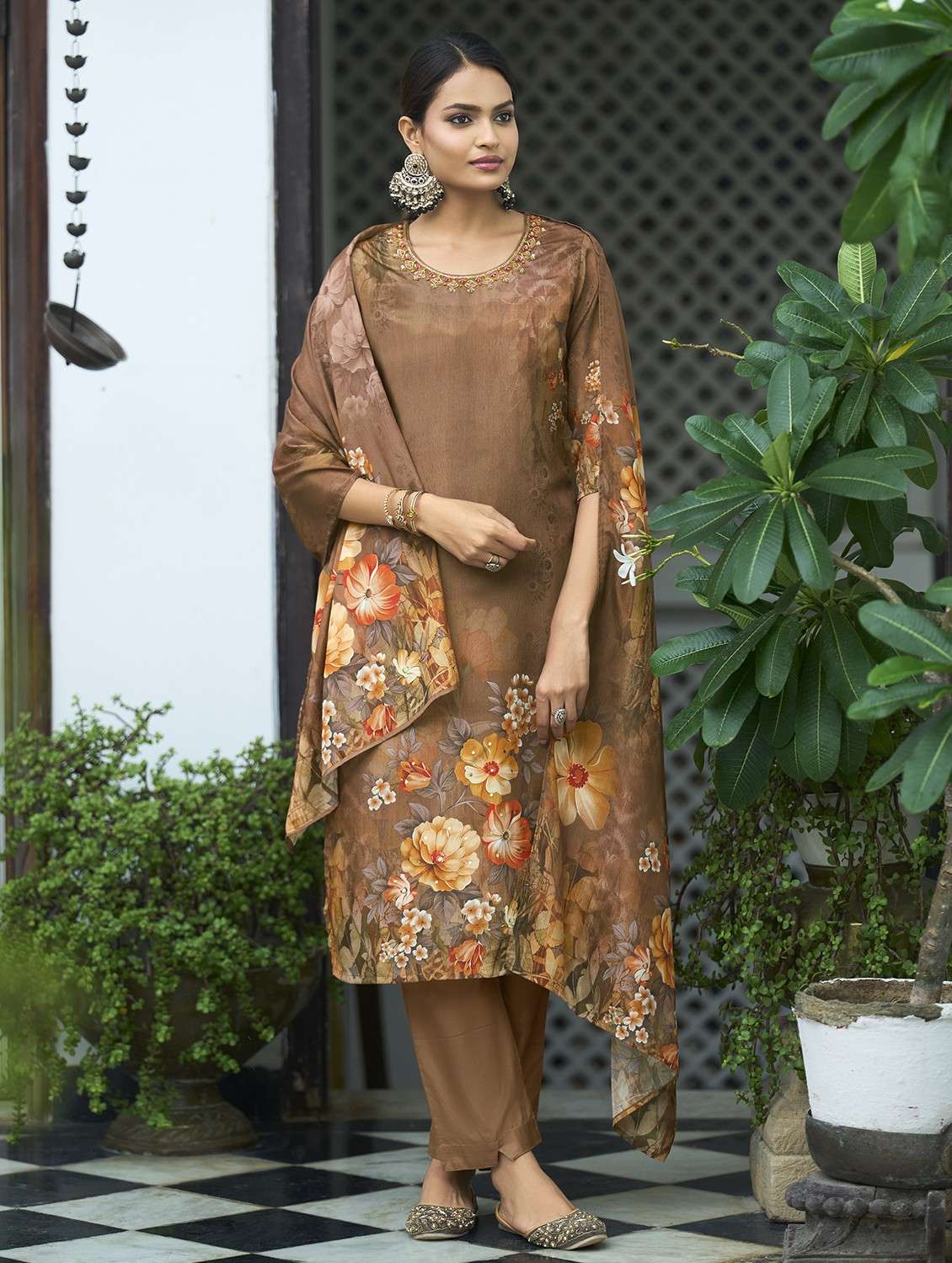 women floral printed three quarter sleeve kurta pant with dupatta set