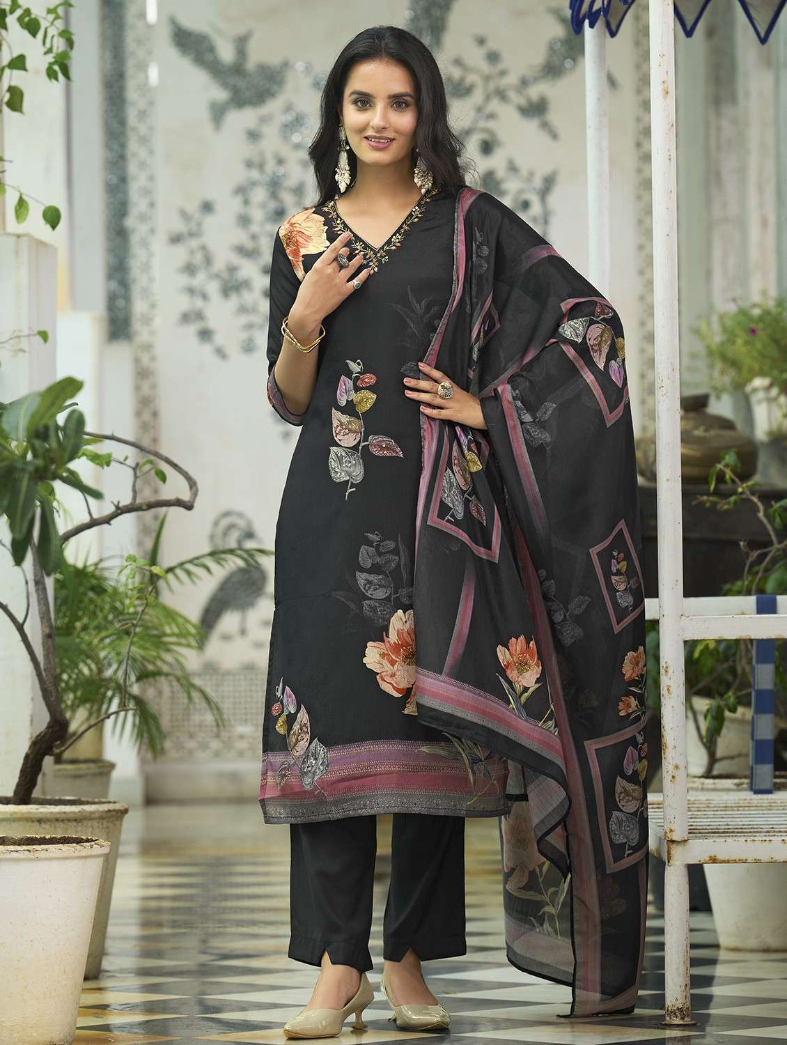 women floral printed three quarter sleeve kurta pant with dupatta set