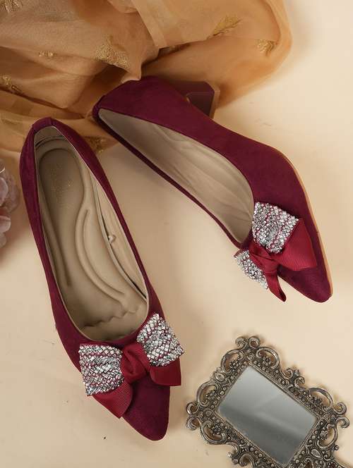 women maroon slip on pump - 22084673 - Standard Image - 0
