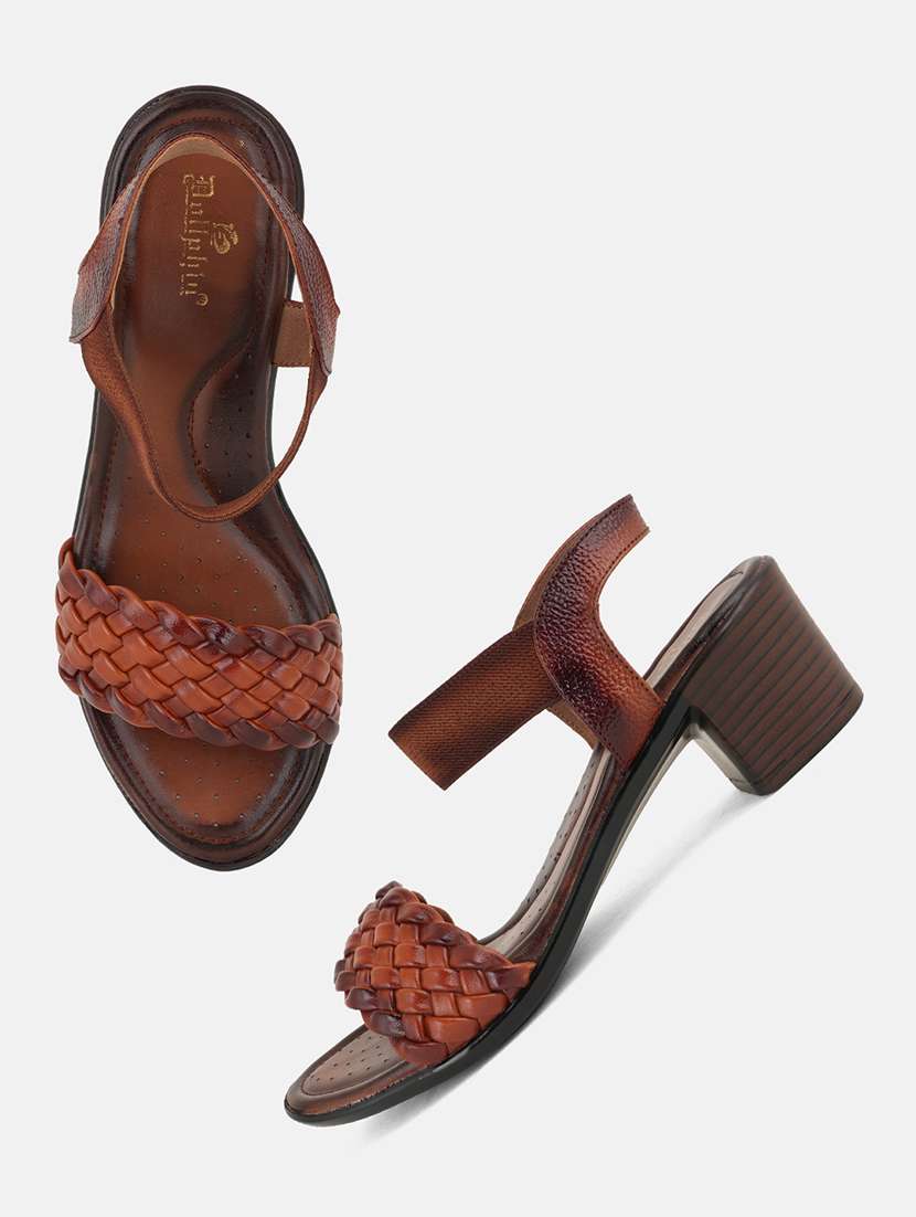 women solid back strap block heel sandals - 22084755 - Standard Image - 4