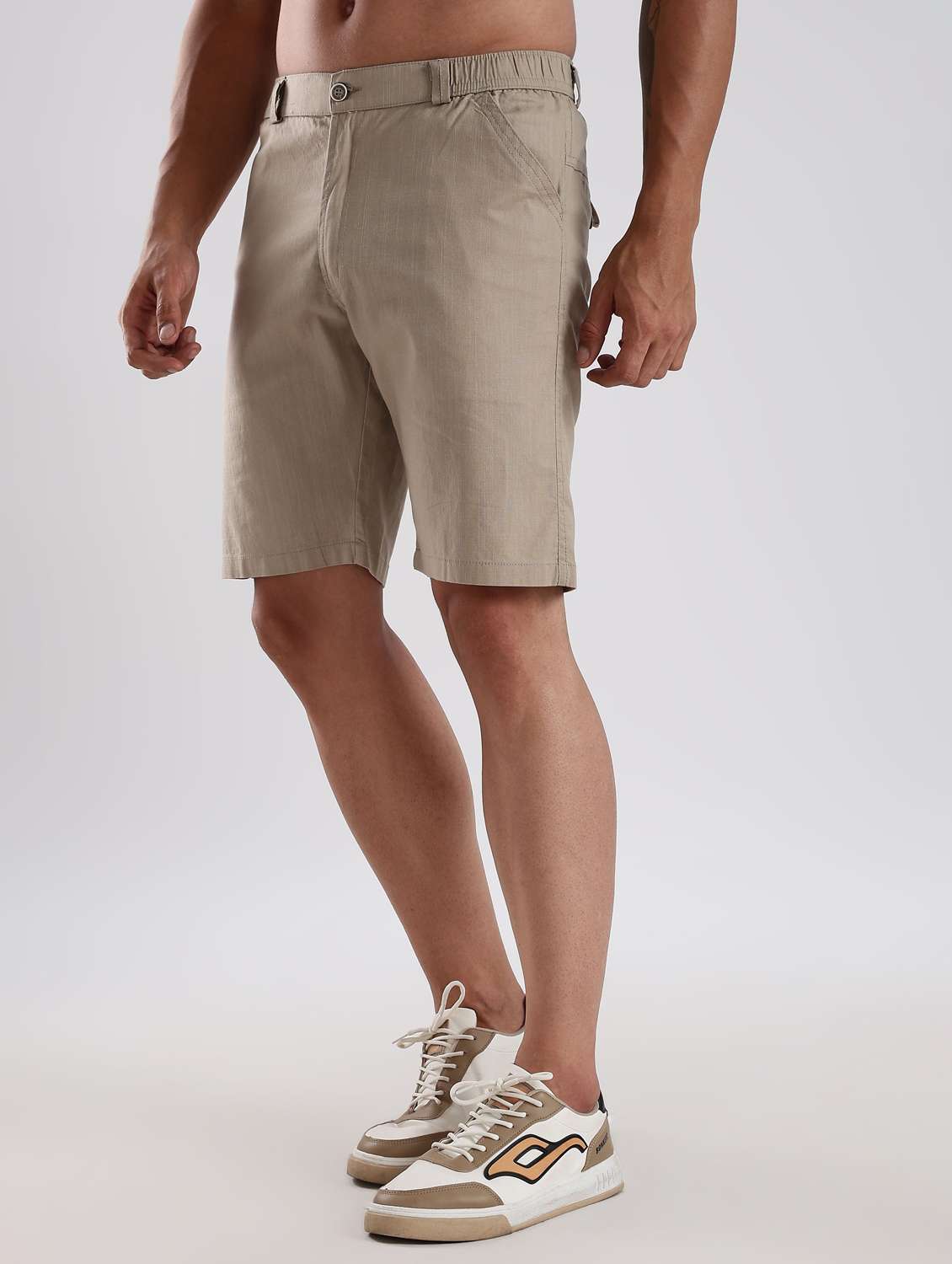 men solid mid rise regular fit shorts - 22084969 - Standard Image - 1